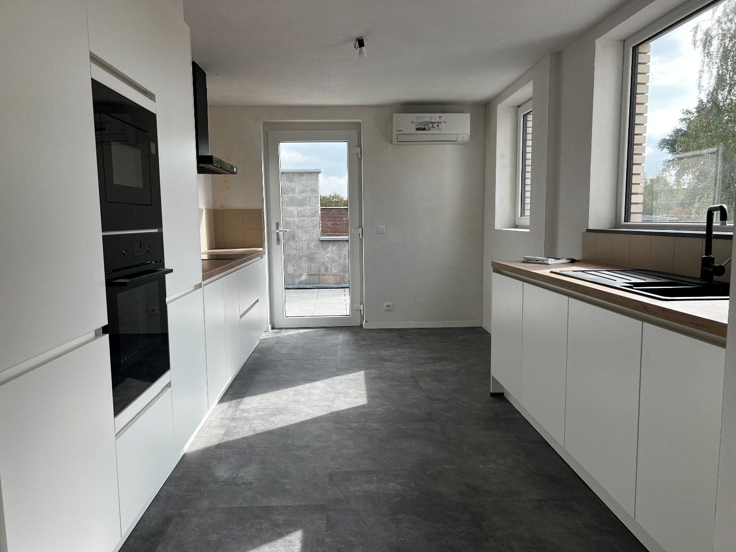 🌞 Energiezuinig en instapklaar appartement te huur in hartje Harelbeke! foto 8