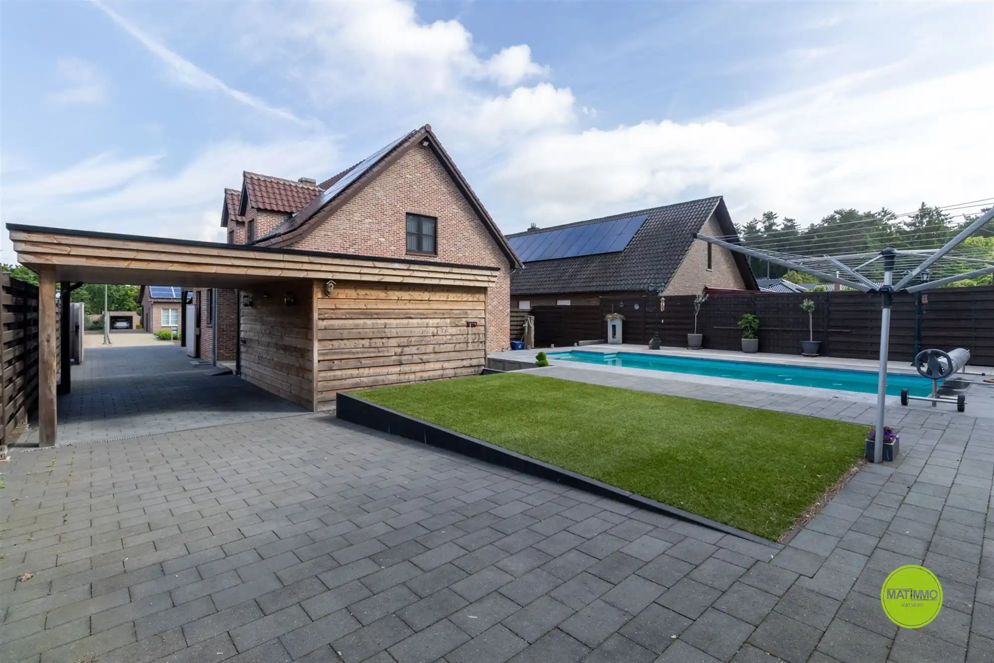 Instapklare gezinswoning met mooie tuin op toplocatie foto 34