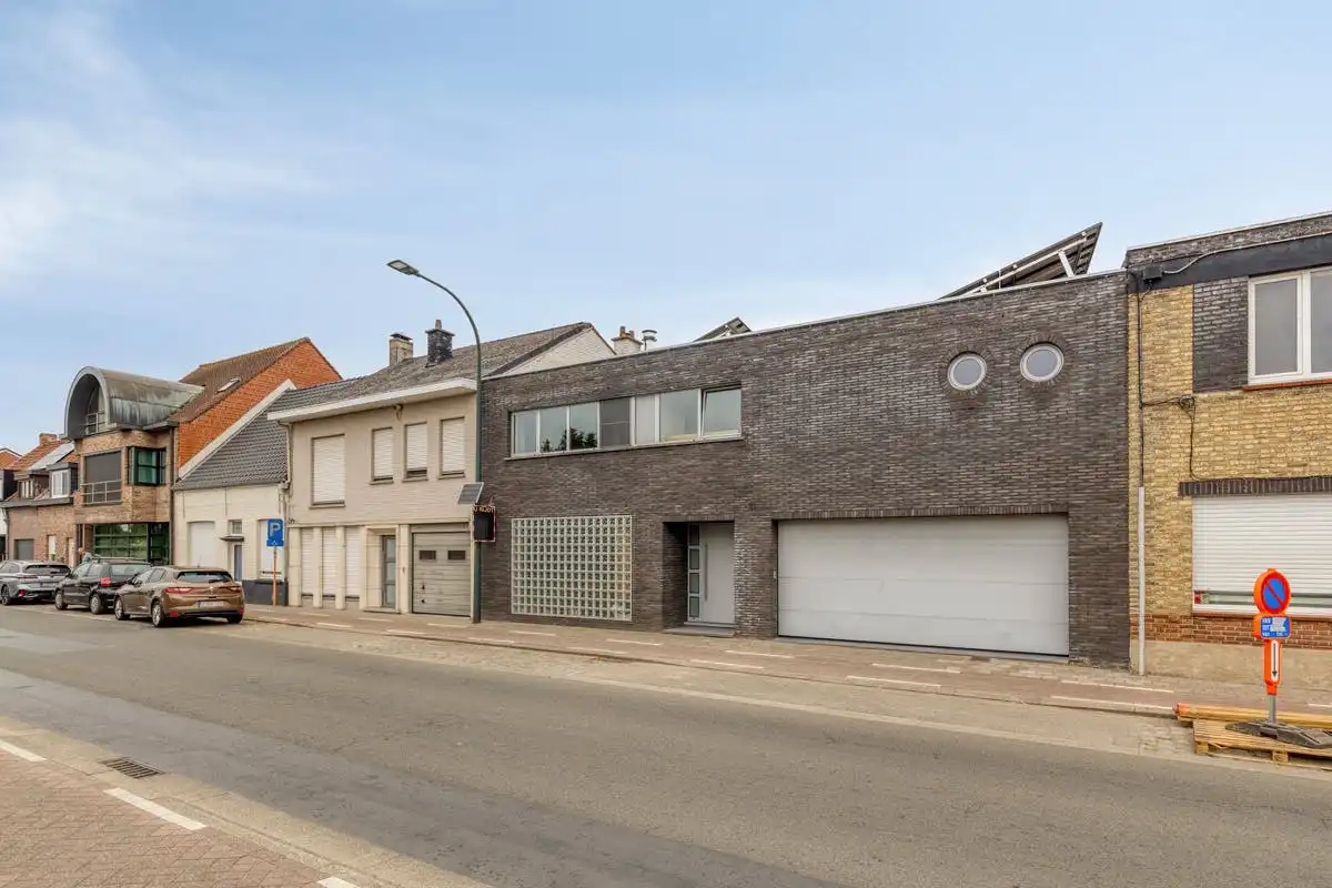 Huis met 3 slaapkamers en zwembad in Waarschoot foto 3