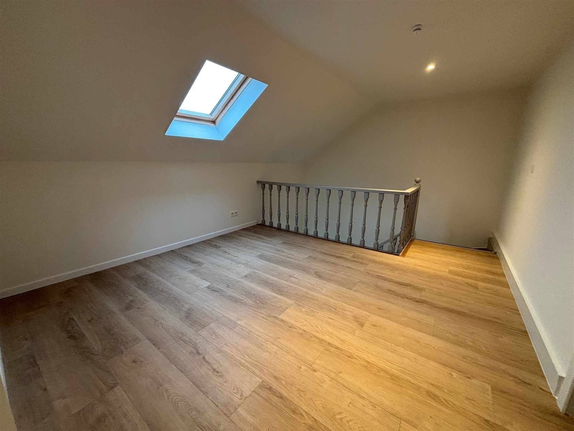 Volledig gereoveerde karakter woning met tuin nabij Brussel  foto 25