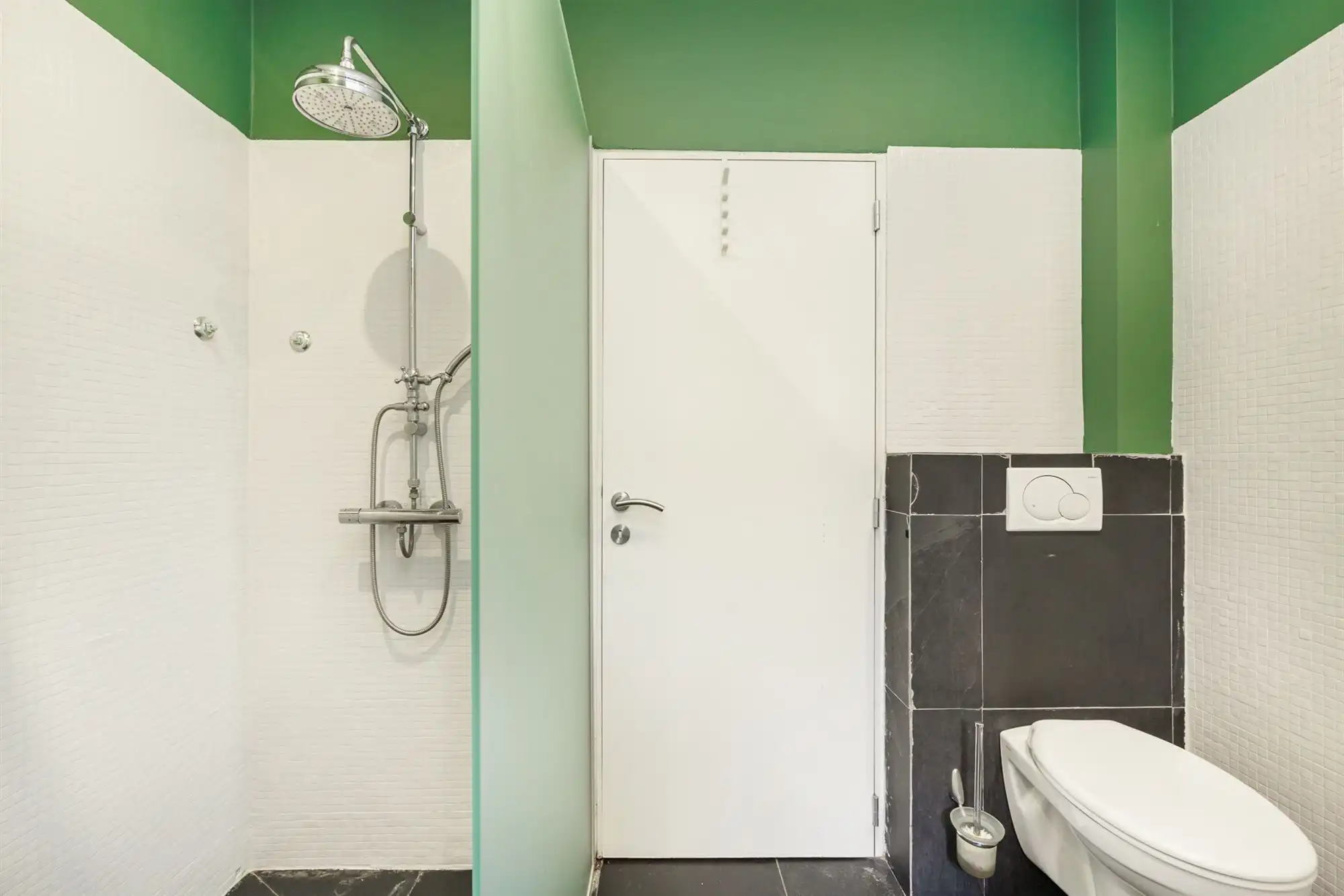 Instapklare gezinswoning met drie slaapkamers foto 18