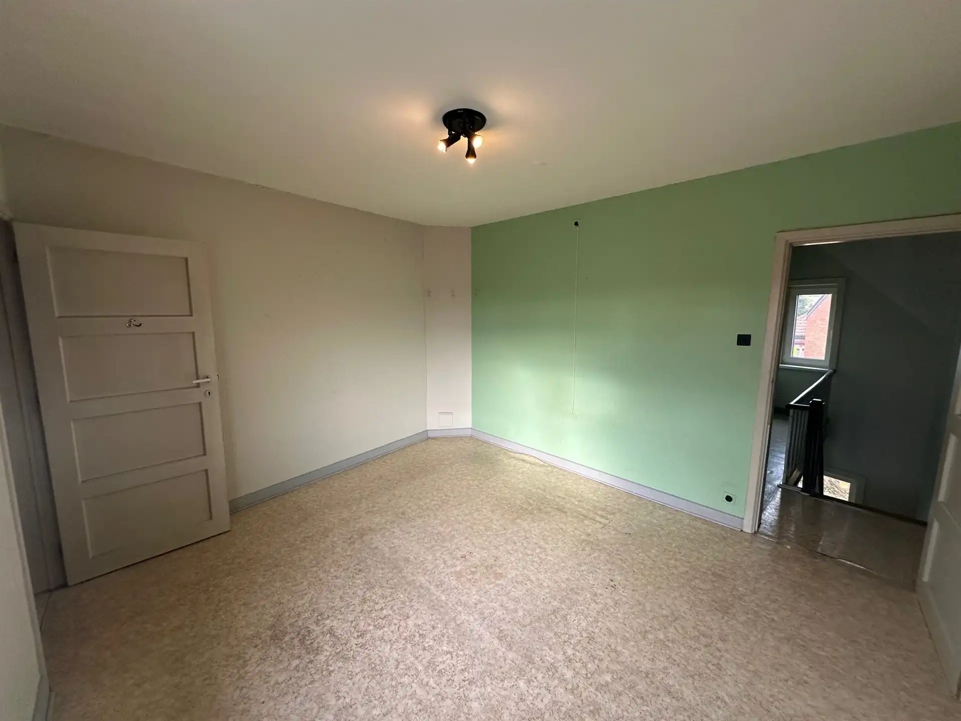 Budgetvriendelijke bel-étage met 2 slaapkamers foto 7