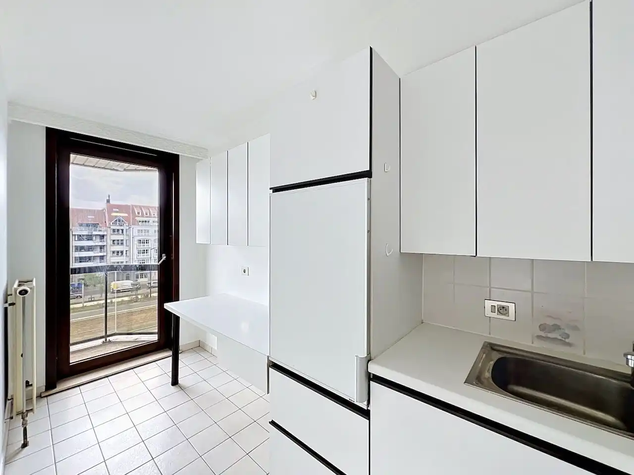 Verzorgd en uitstekend gelegen 2-slaapkamerappartement op de Graaf d’Ursellaan foto 11