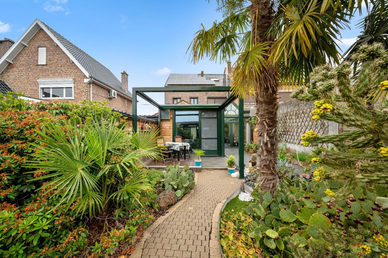 Gezinswoning met 5 slaapkamers, 2 badkamers en prachtige tuin foto 22