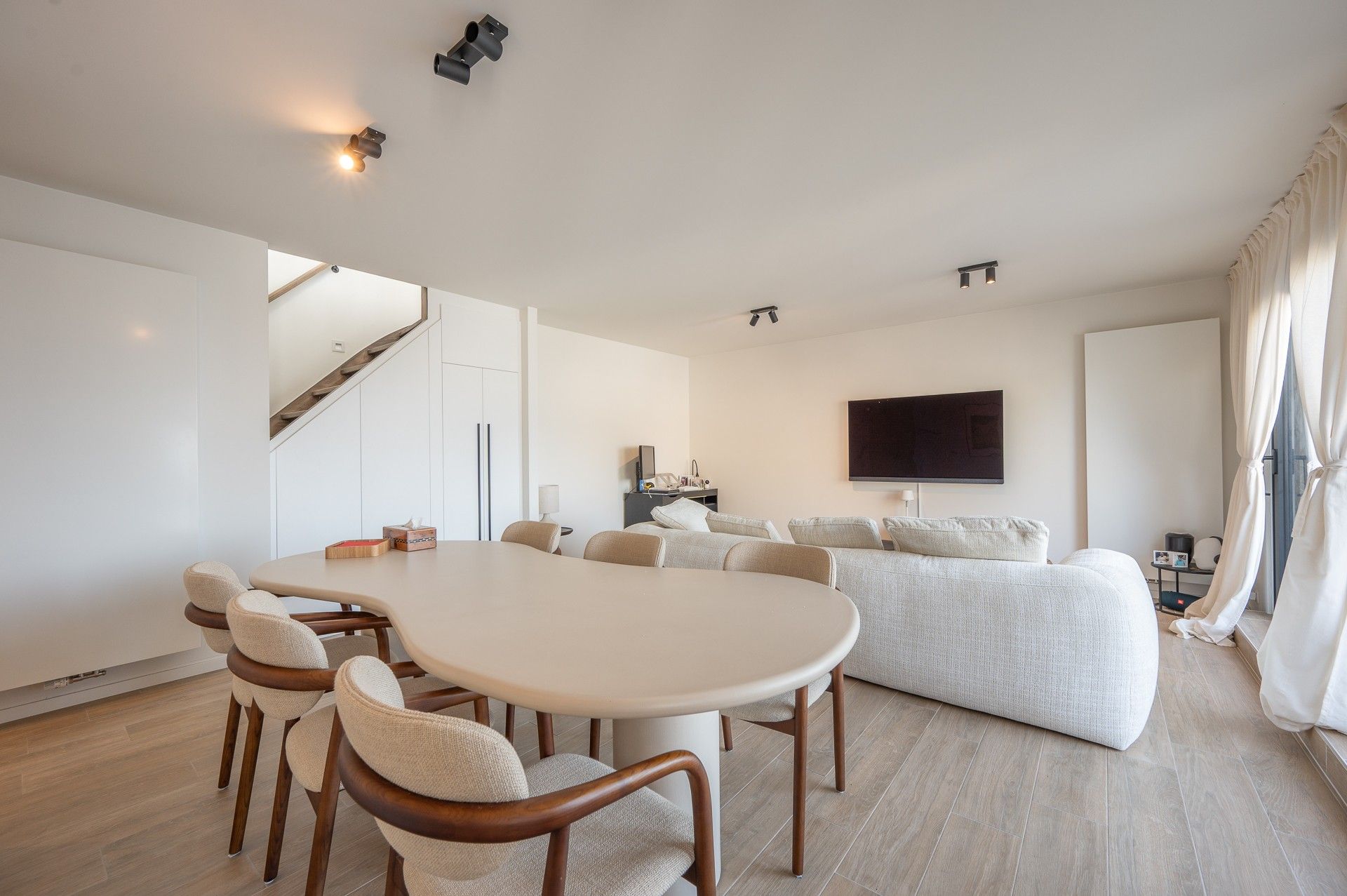 Ongemeubeld: nieuw duplexappartement in het centrum! foto 3