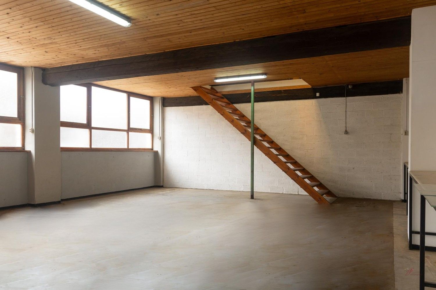 Te huur: Ruime opslagruimte met kantoren – Meerstraat 23, Zutendaal foto 7
