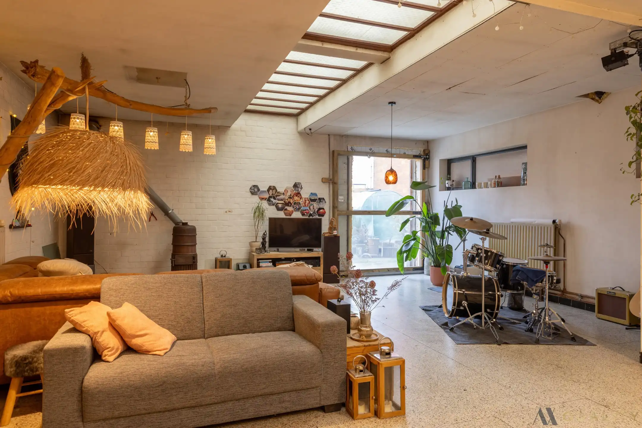 Ruime woning met tal van mogelijkheden en ruime garage  foto 6