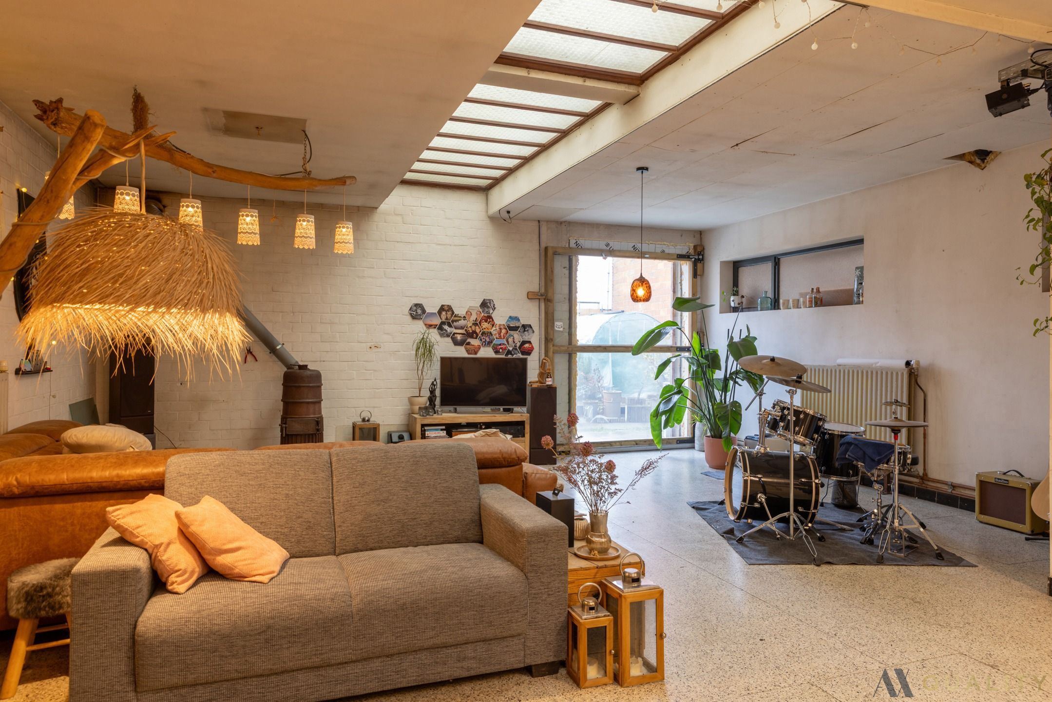 Ruime woning met tal van mogelijkheden en ruime garage  foto 6