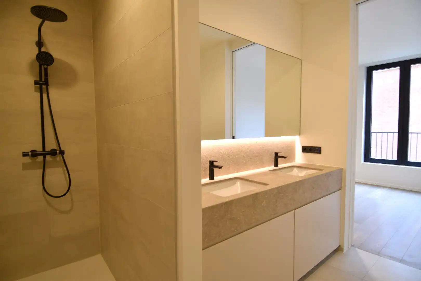 Wonen aan de Broeltorens in een luxe appartement foto 19