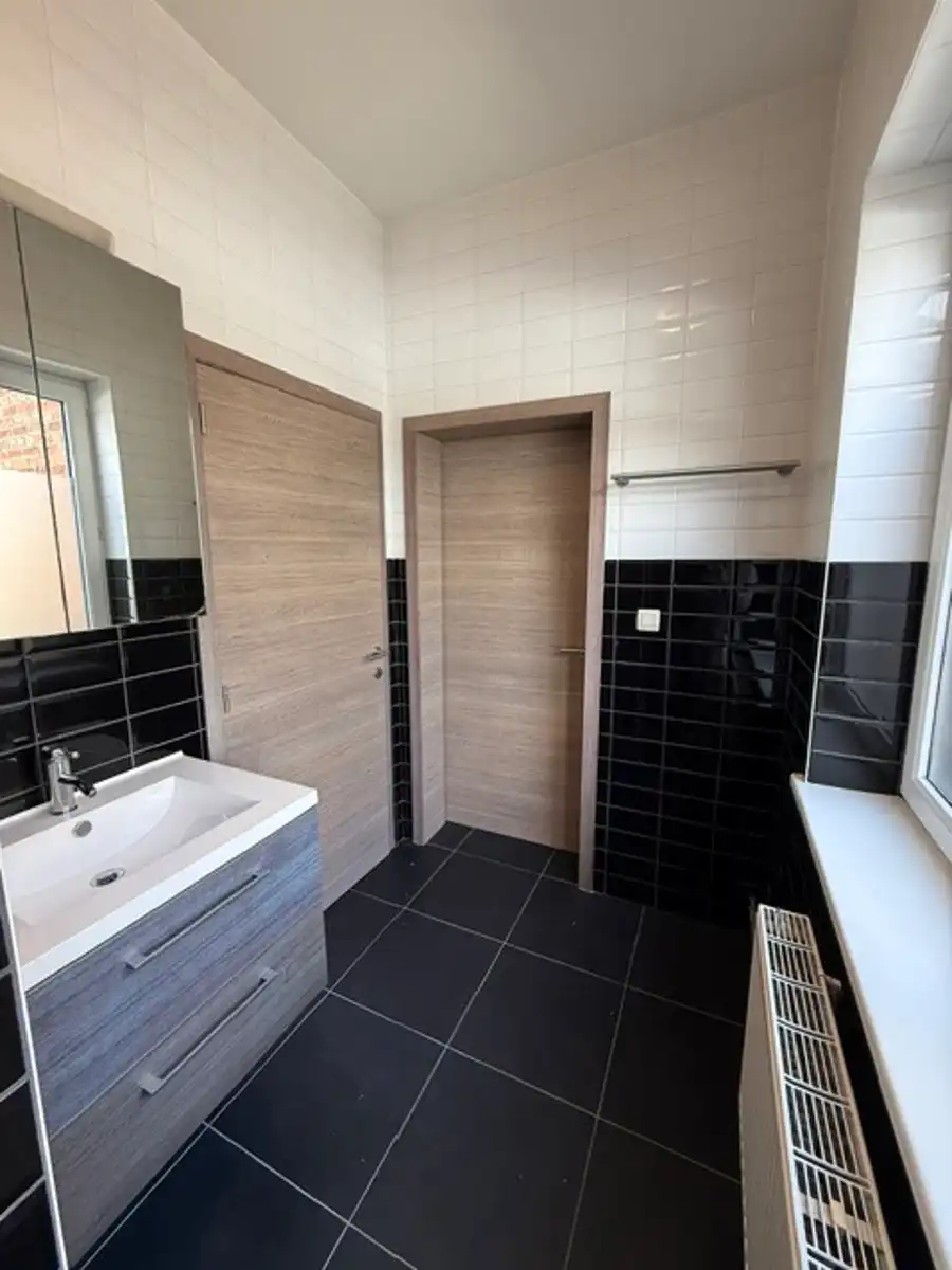 Te huur: Instapklaar appartement aan de stadsrand foto 11