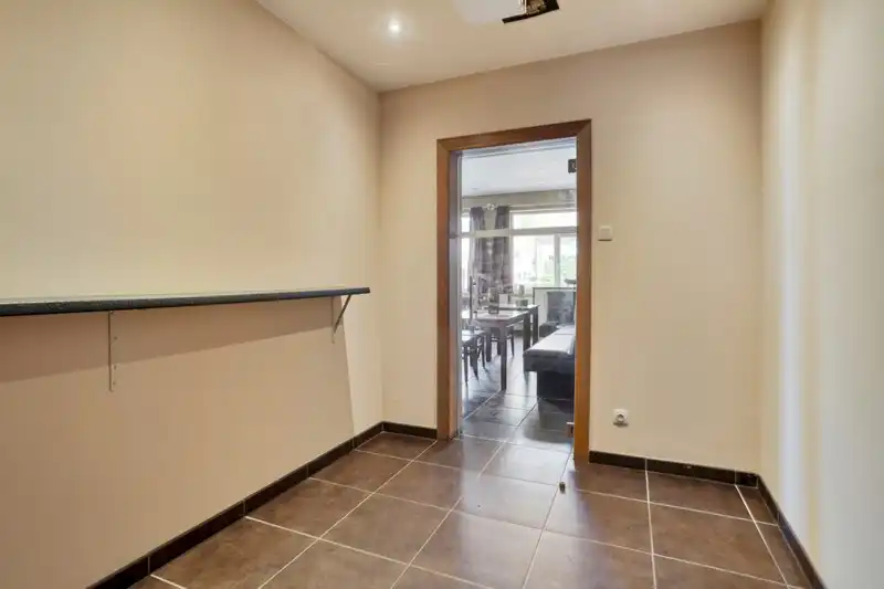 Café met bovengelegen appartement foto 9