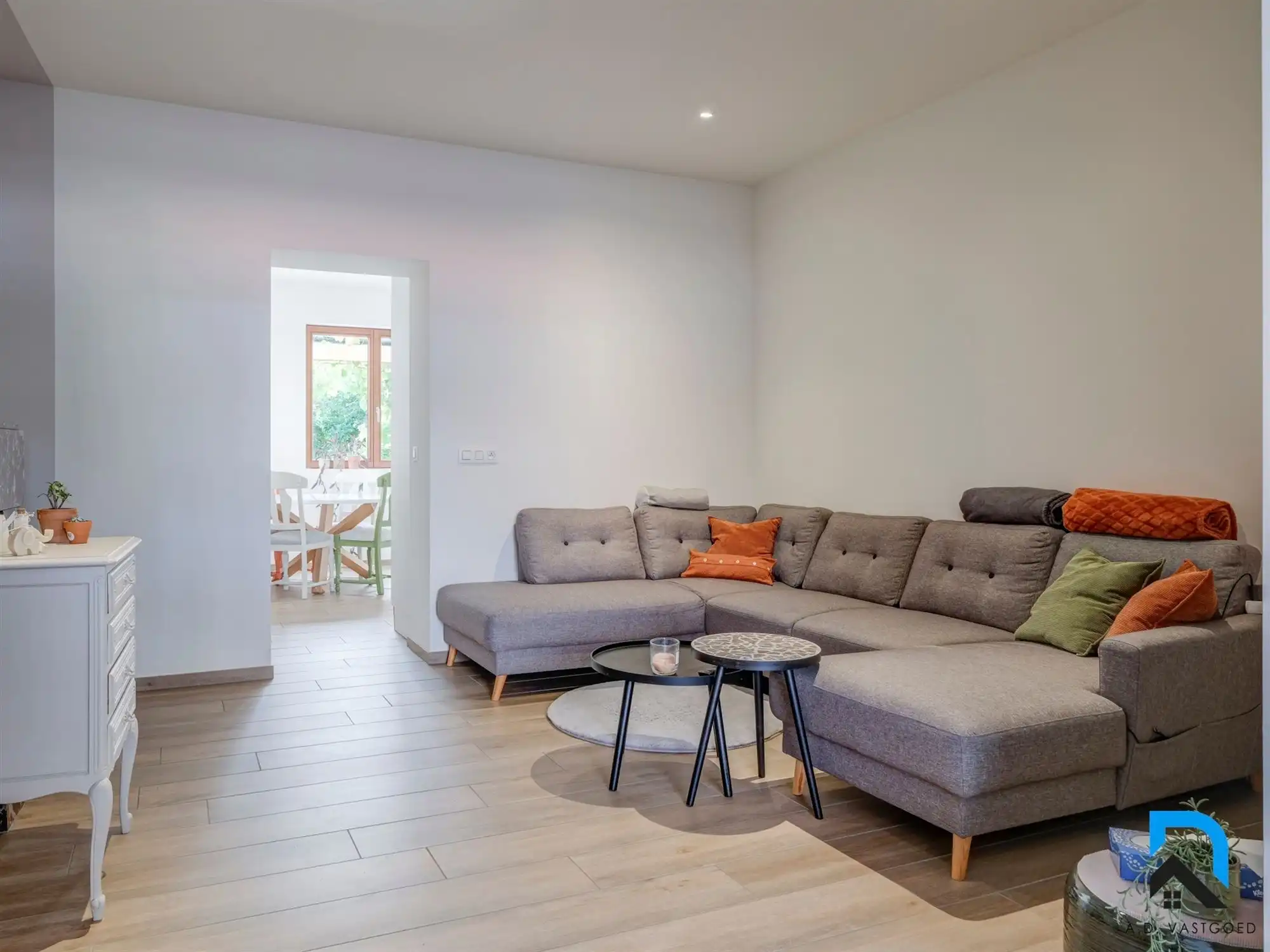 Gerenoveerde woning met tuin op toplocatie in Hasselt foto 5