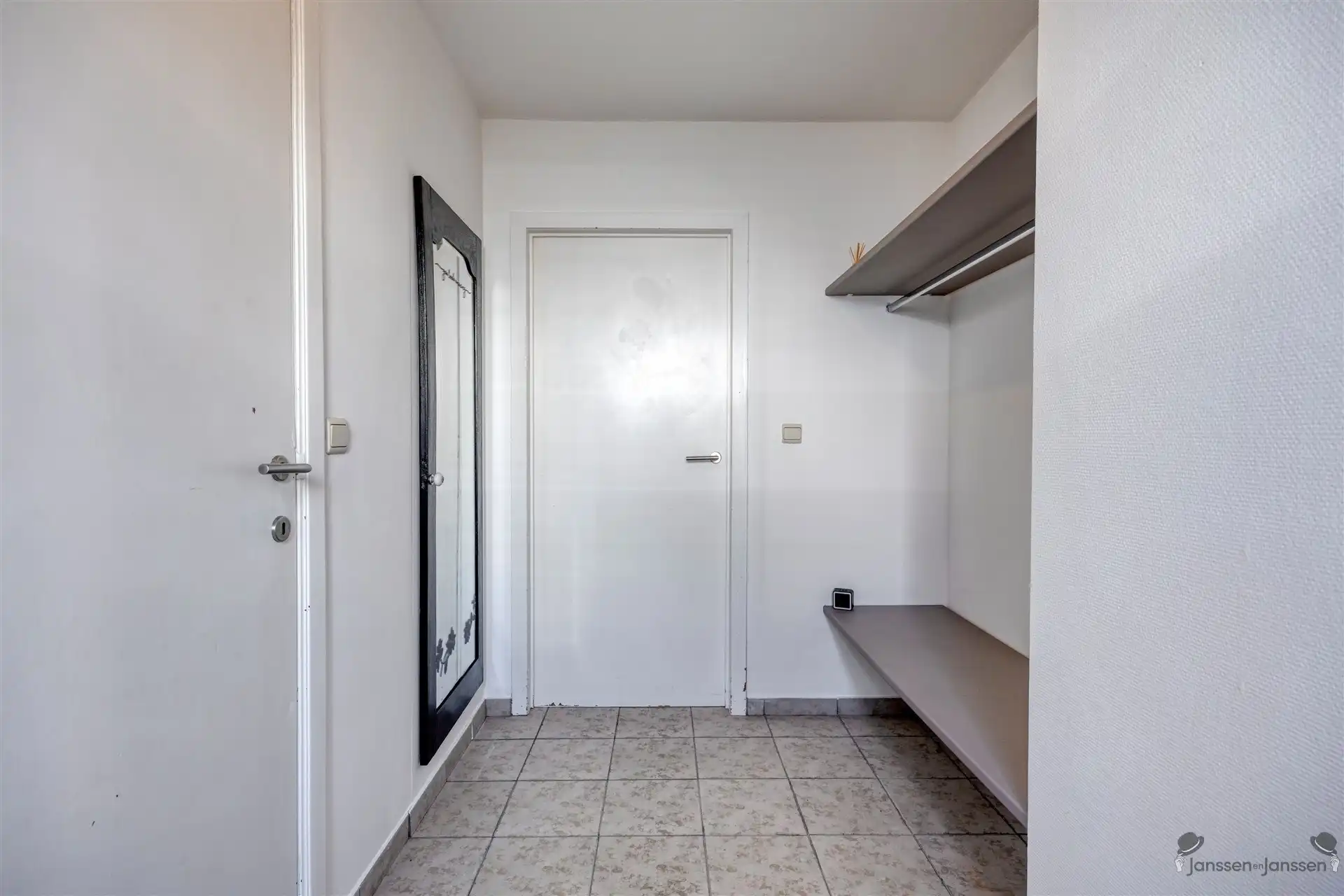 Rustig gelegen gelijkvloers appartement te Leopoldsburg foto 5