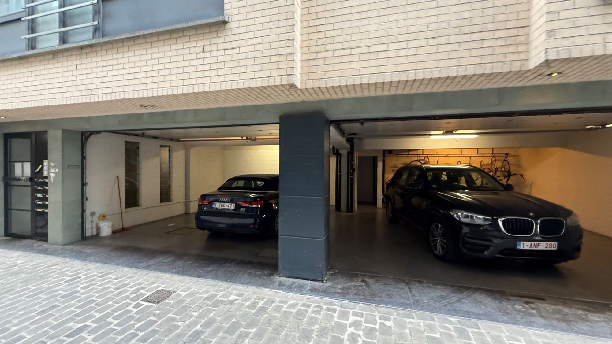 MAGAZIJN/RUIME GARAGE (+/- 70 m²) TE HUUR VLAKBIJ KOUTER GENT CENTRUM foto 10