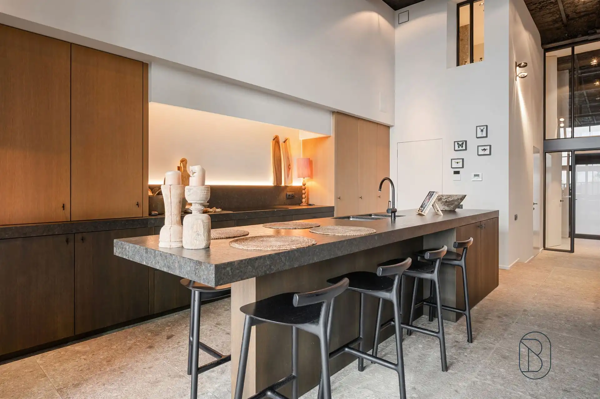 Exclusieve loft van 225m2, met prachtig overdekt terras. foto 7