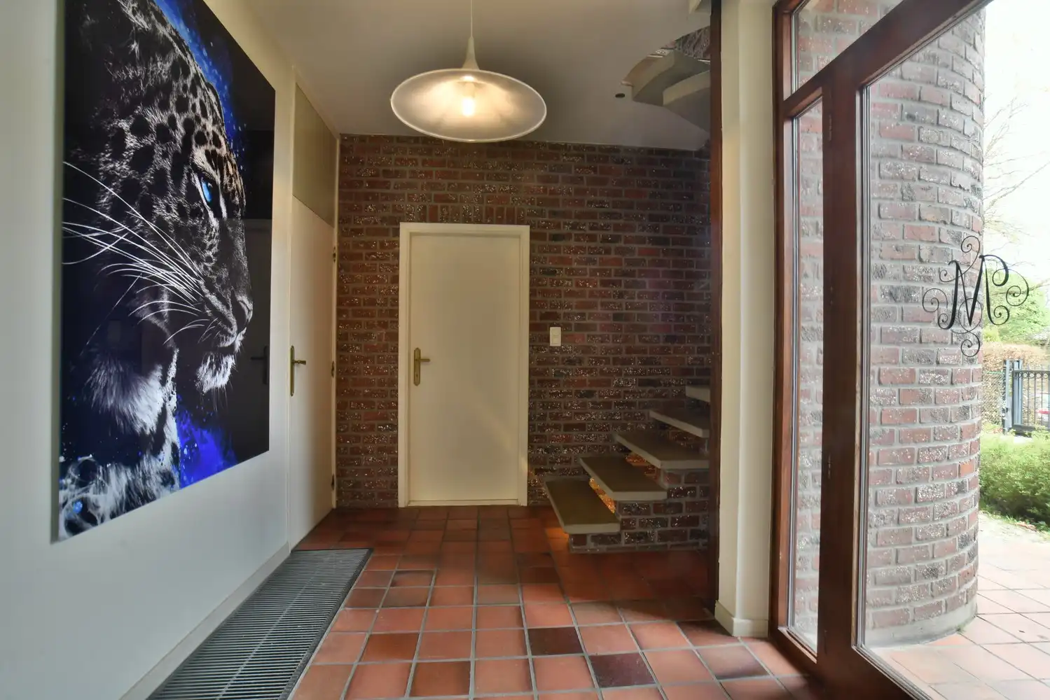 Royale gezinswoning met 4 slaapkamers op toplocatie, inclusief naastliggend perceel grond foto 6