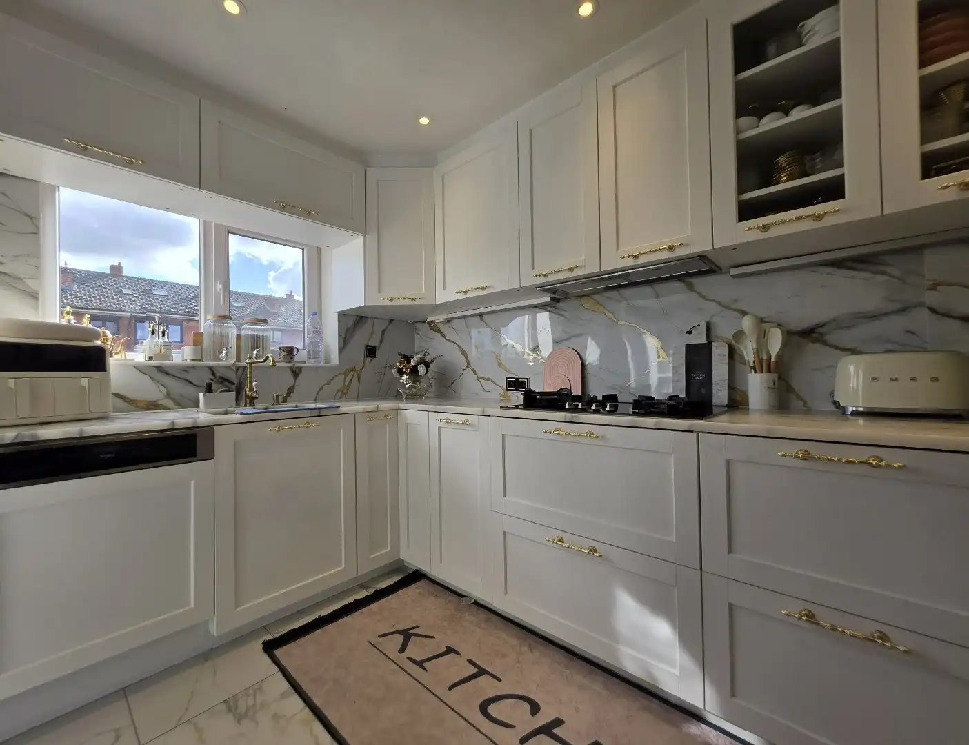 Uniek gerenoveerde 4-slaapkamerwoning op wandelafstand van centrum Kortrijk - EPC A foto 8