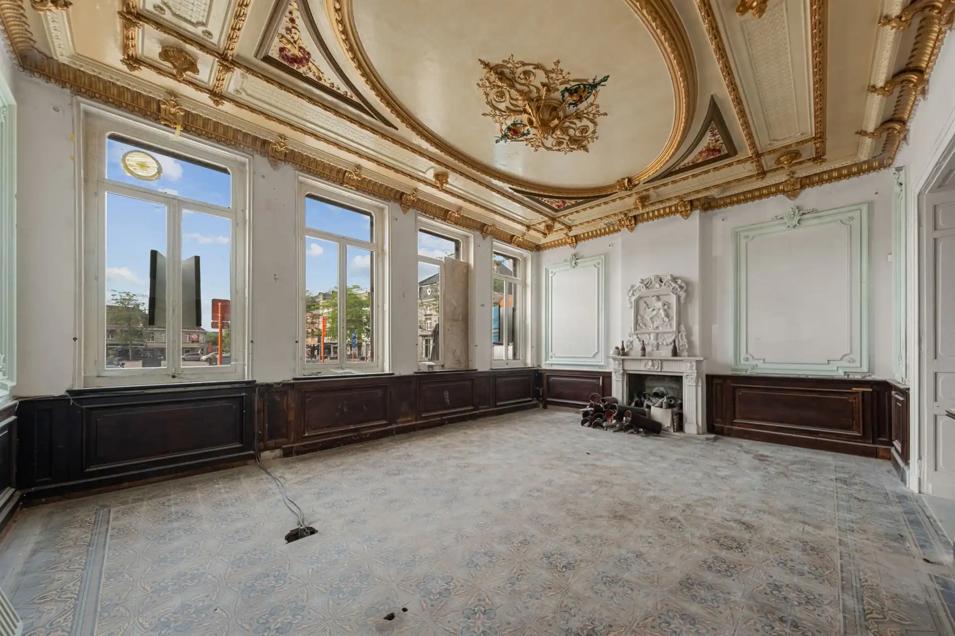 Statige herenwoning (1.000 m²) op de Markt in Ronse foto 5