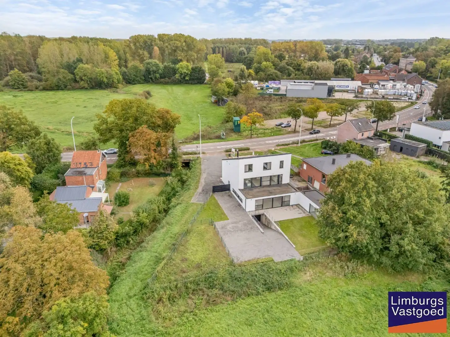 Exclusieve woning met praktijkruimte en zicht op weilanden foto 40