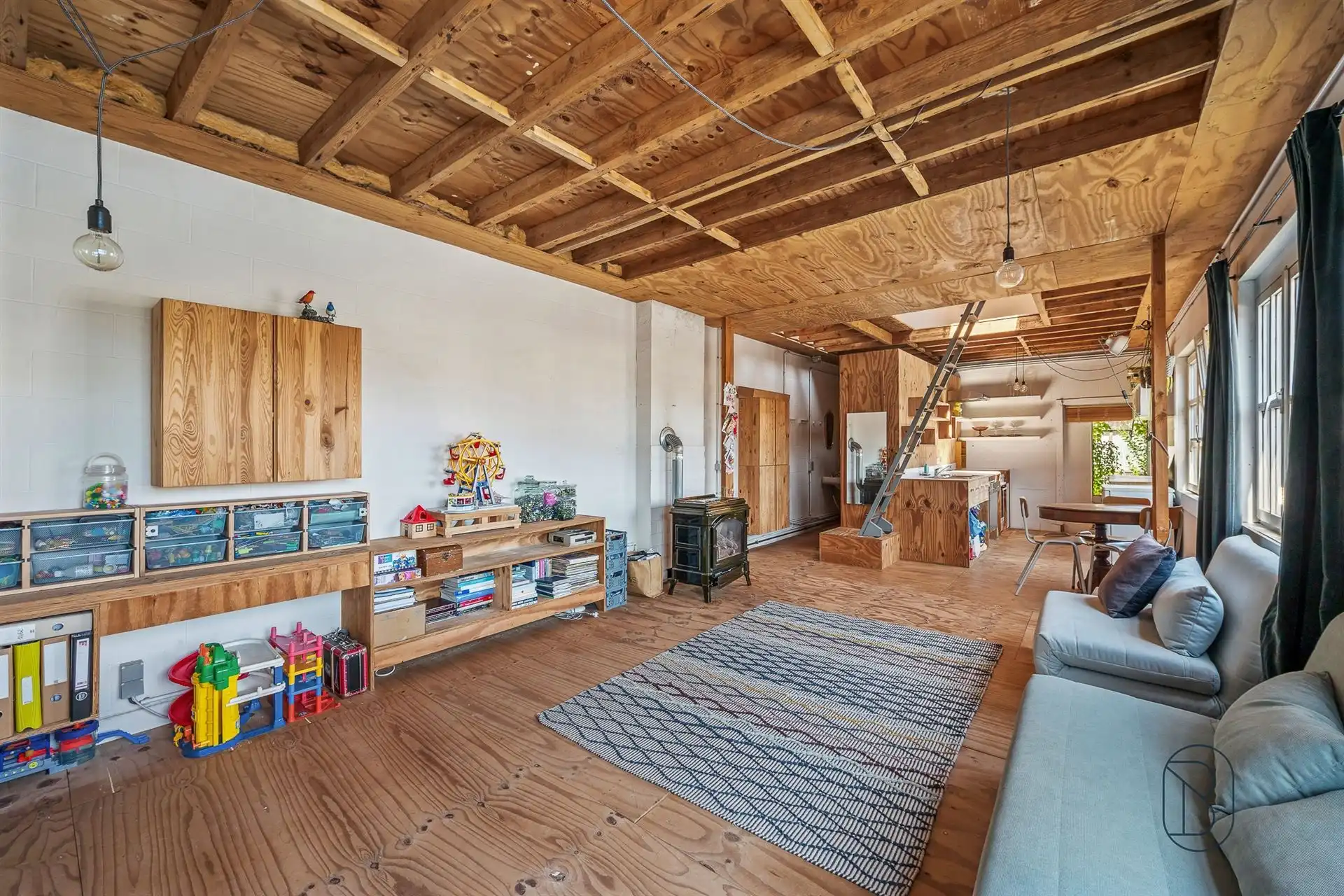 Prachtig gerenoveerde herenwoning met tuin & atelier/duplex foto 20