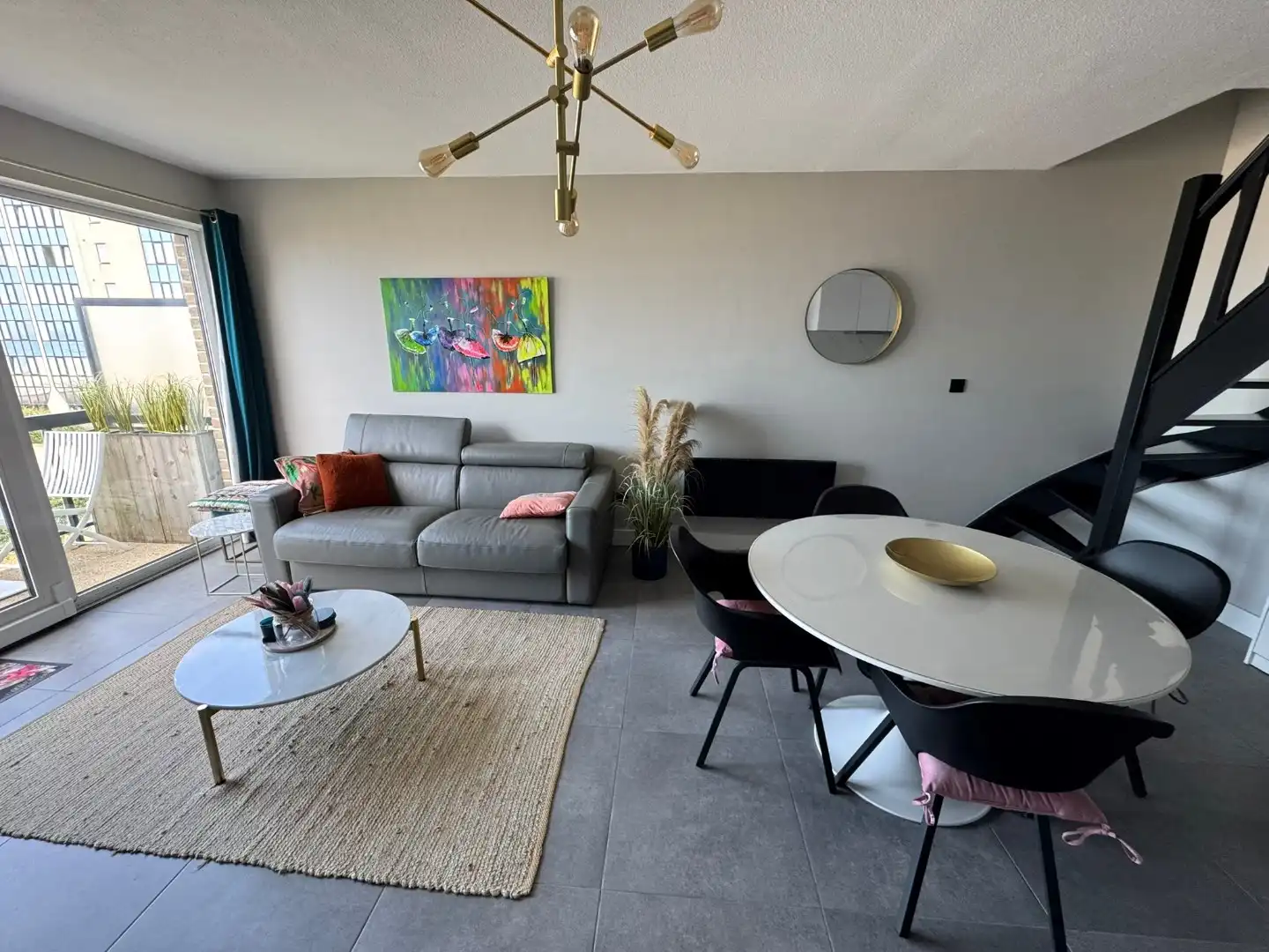 Luxe duplex appartement met terras en frontaal zeezicht foto 8