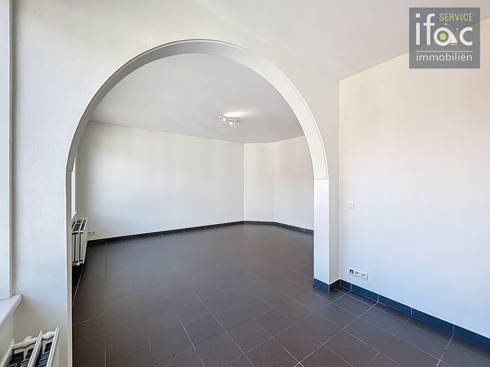 Lichtrijk appartement met terras in Evere foto 3