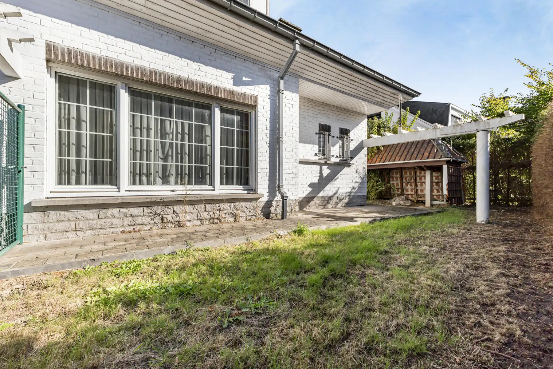 Bungalow met 2 slaapkamers, garage en tuin foto 12