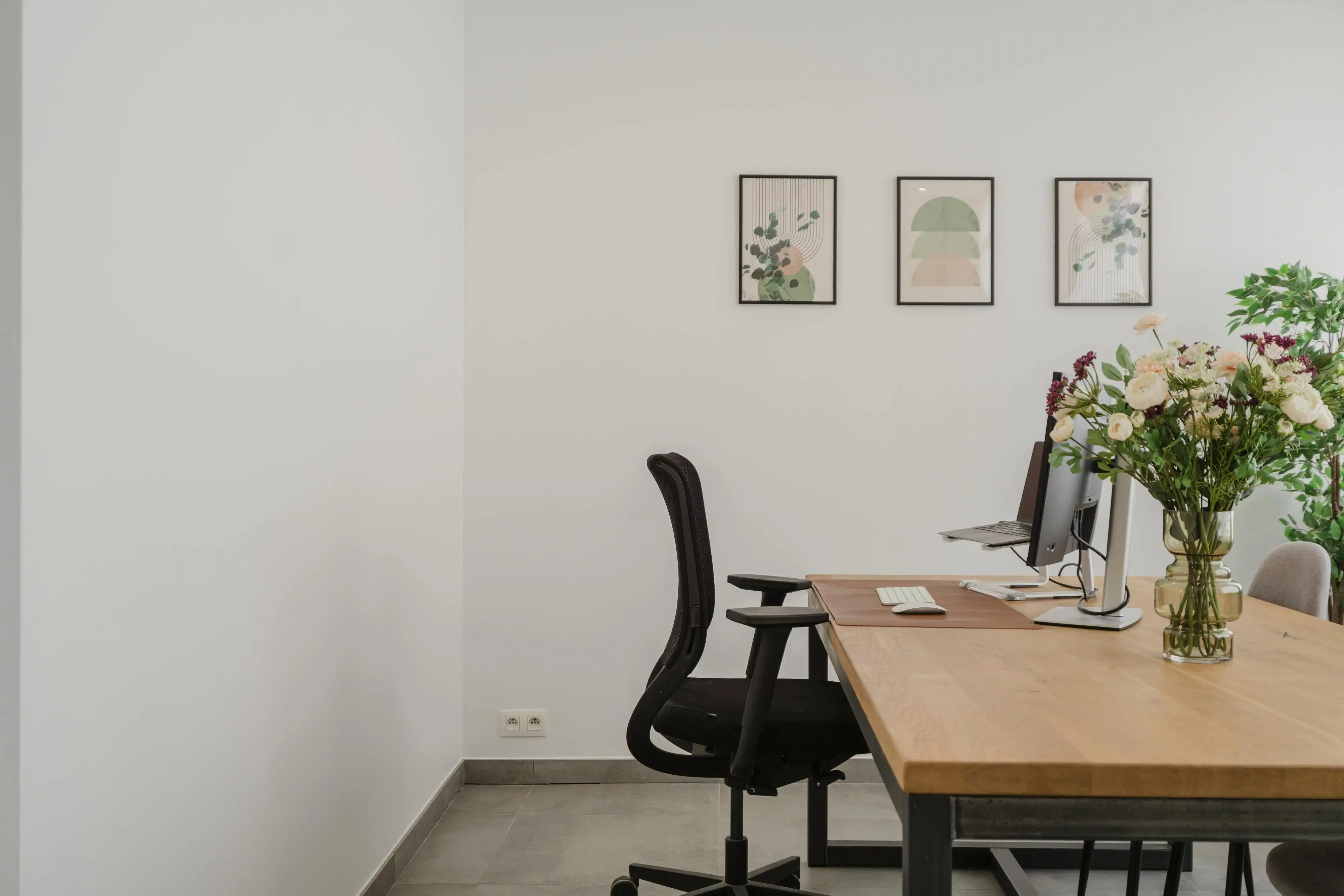 Instapklare woning te koop in Heule, nabij centrum Kortrijk! foto 12