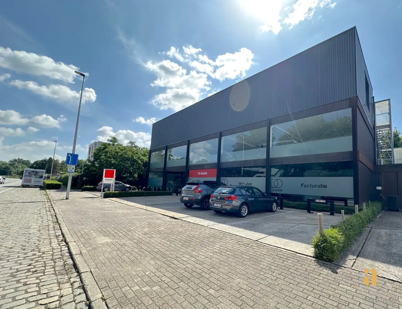 Architecturaal handelspand van 760m2 op toplocatie foto 13