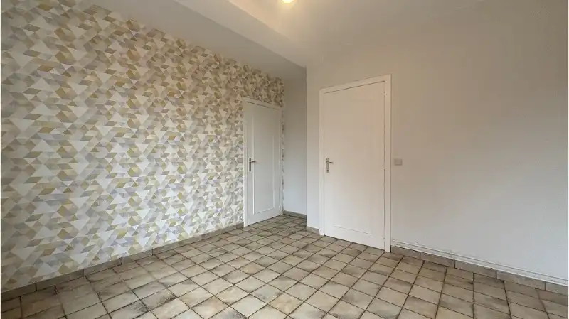 Ruime koppelwoning met 3 slaapkamers Garage en Tuin te huur in Brugge foto 6