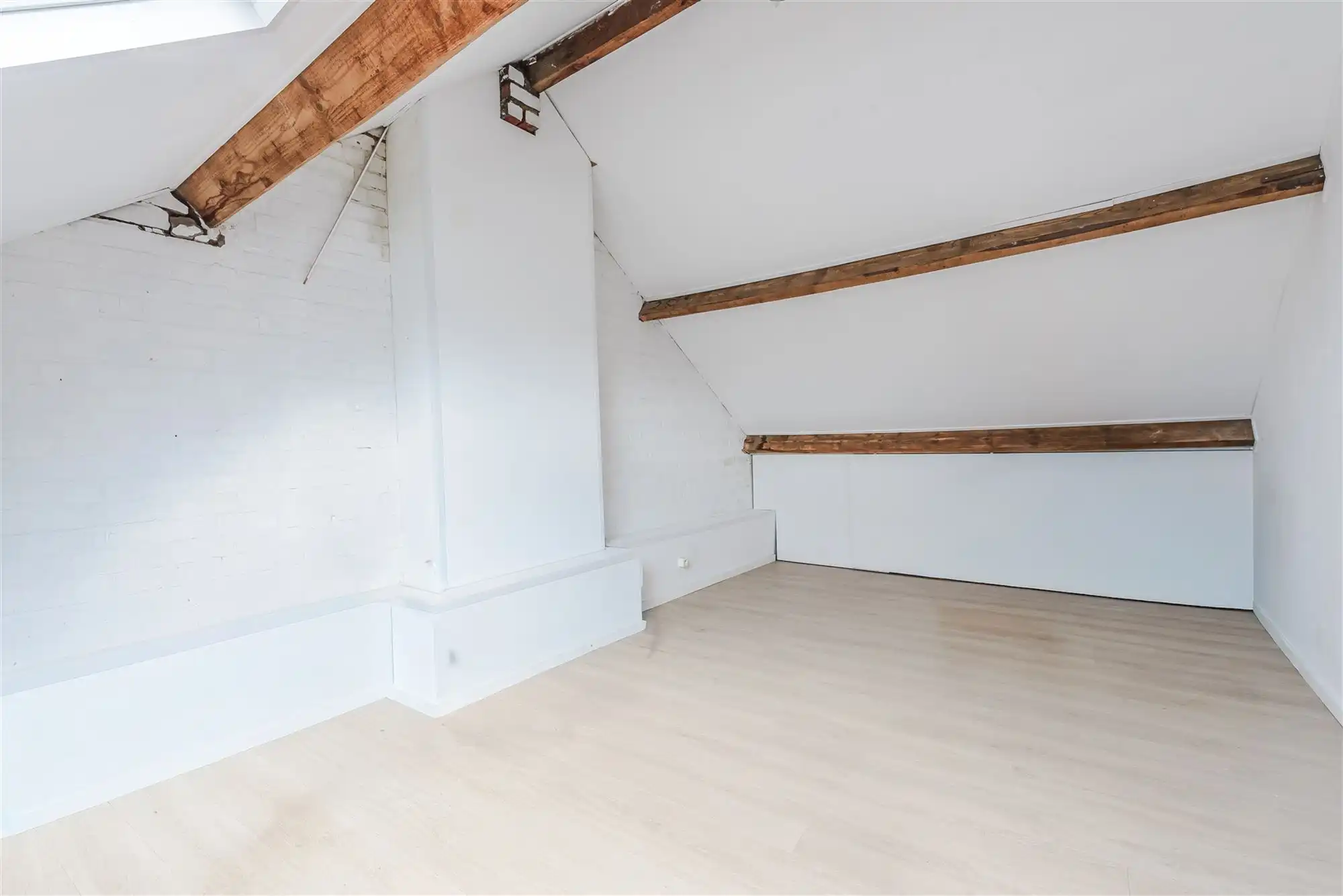 woning met 4 à 5 slaapkamers, leuke tuin en garage met oprit foto 37