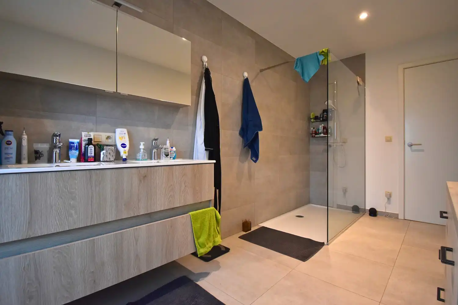 Moderne woning met 3 kamers foto 17