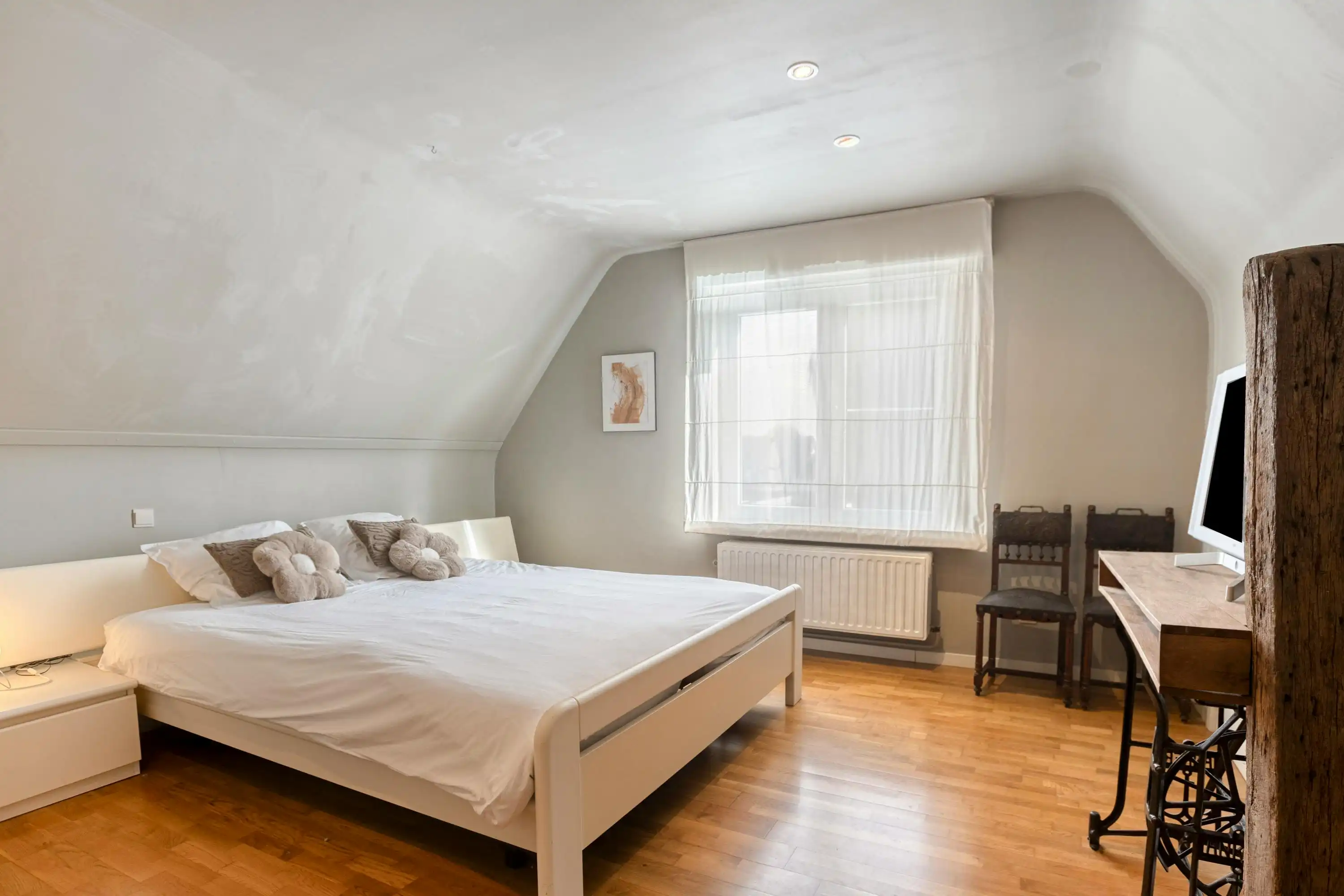 Karaktervolle woning met ruime leefruimtes en prachtige tuin foto 12