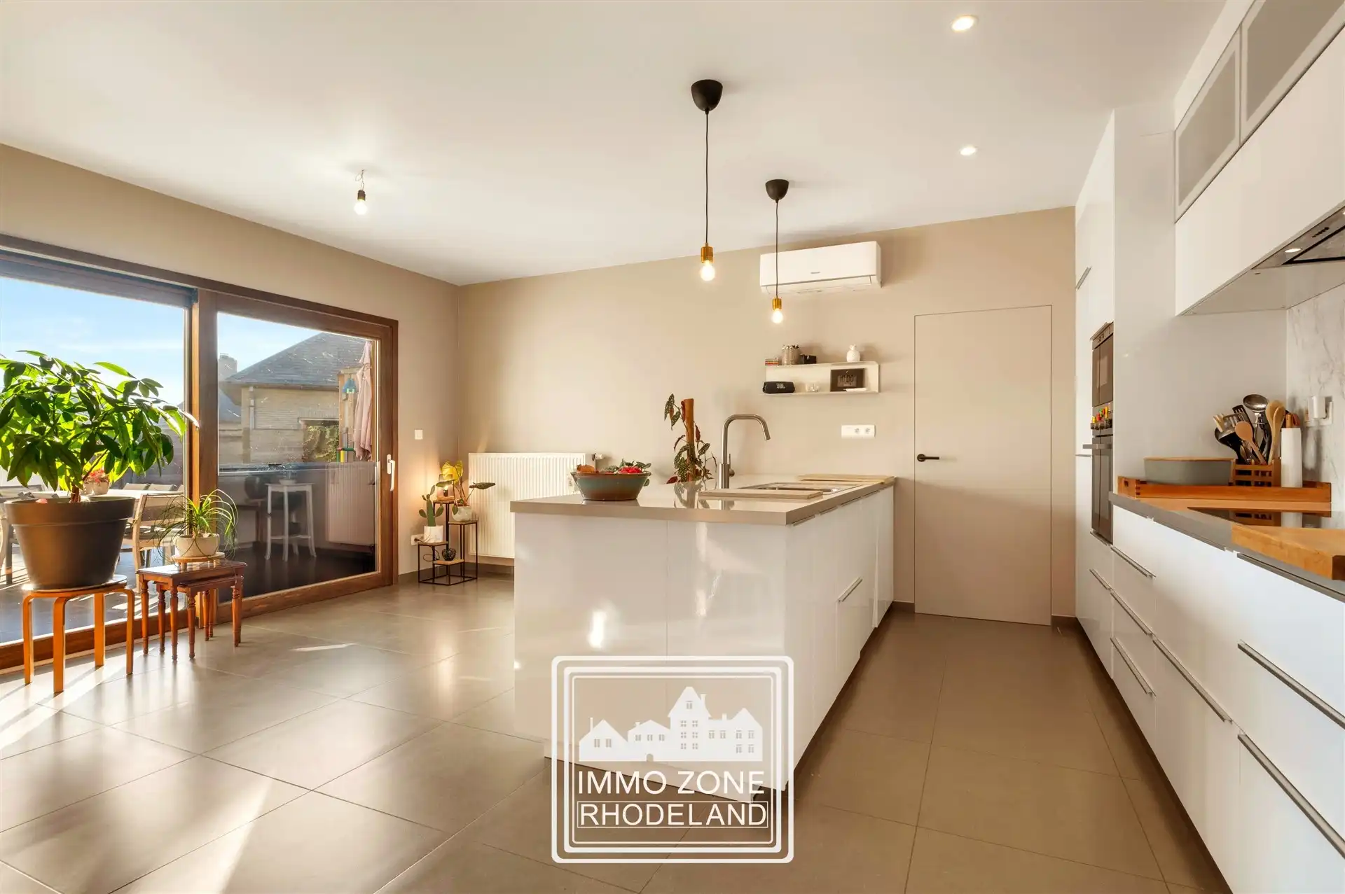 Uiterst knappe instapklare woning met 3 slpks en tuin foto 10