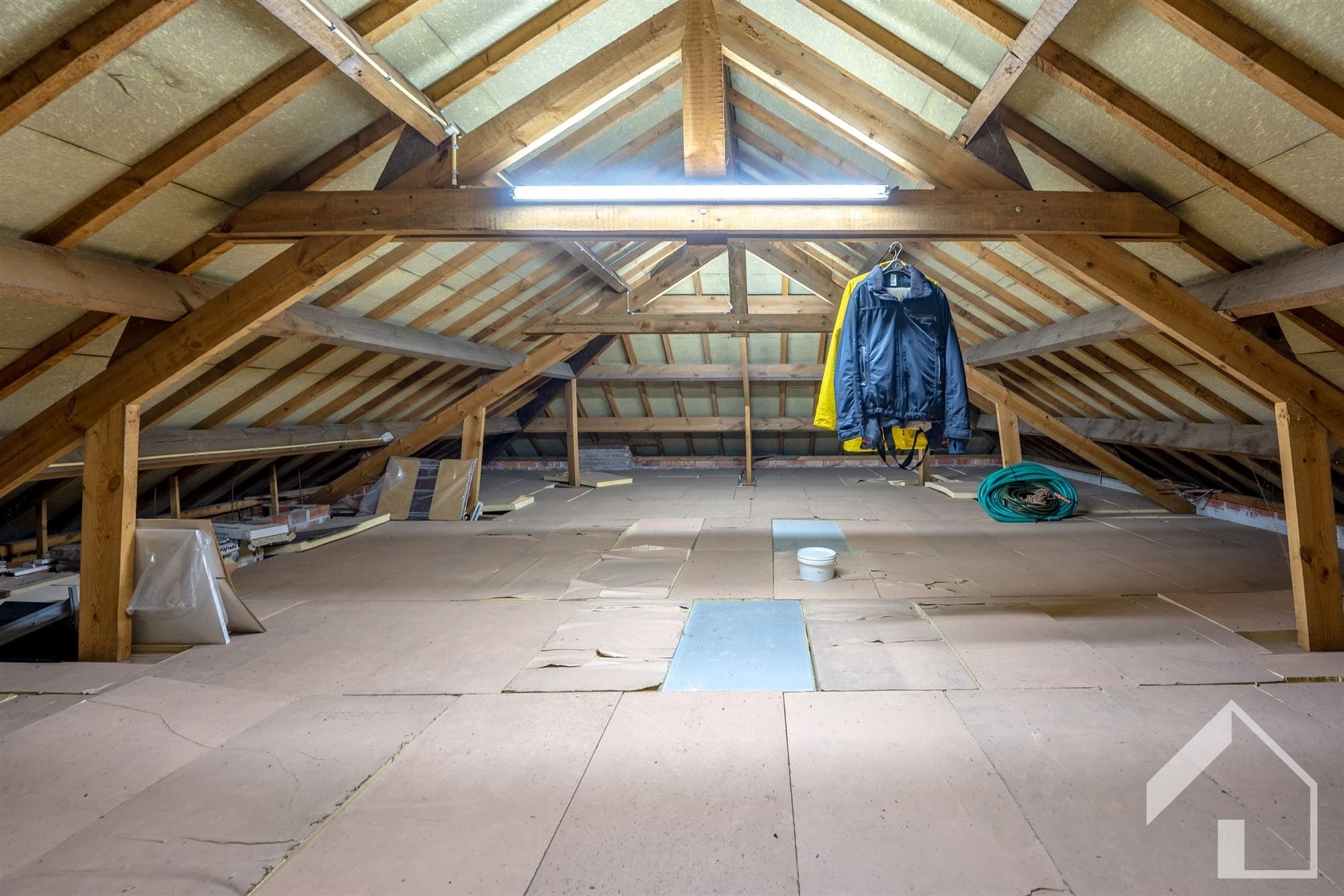 Laagbouwvilla in groene, rustige en kindvriendelijke wijk foto 13