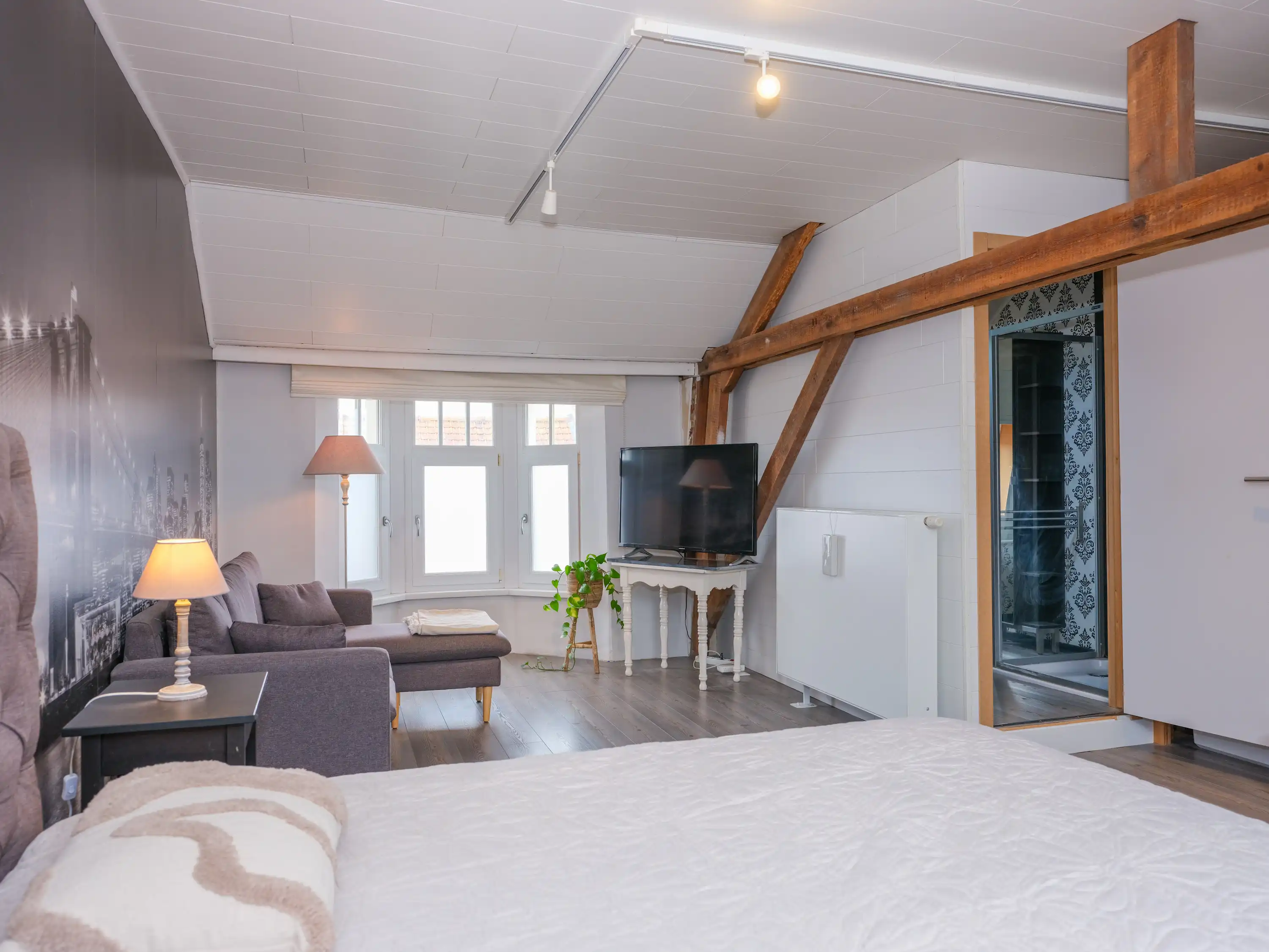 Ruime instapklare woning centrum Izegem foto 12