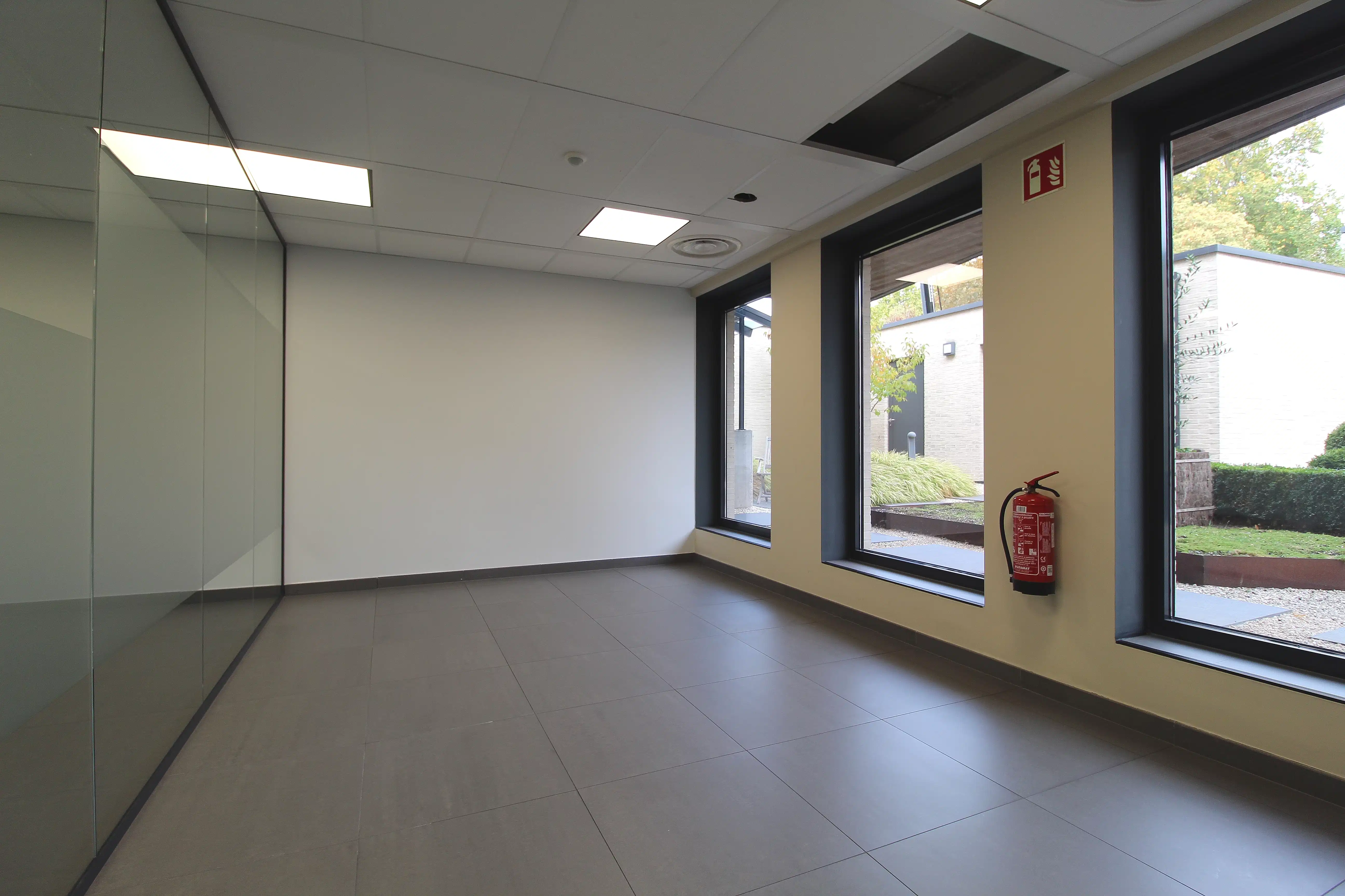 Uitstekende, centraal, gelegen kantoorruimte te Wetteren foto 7