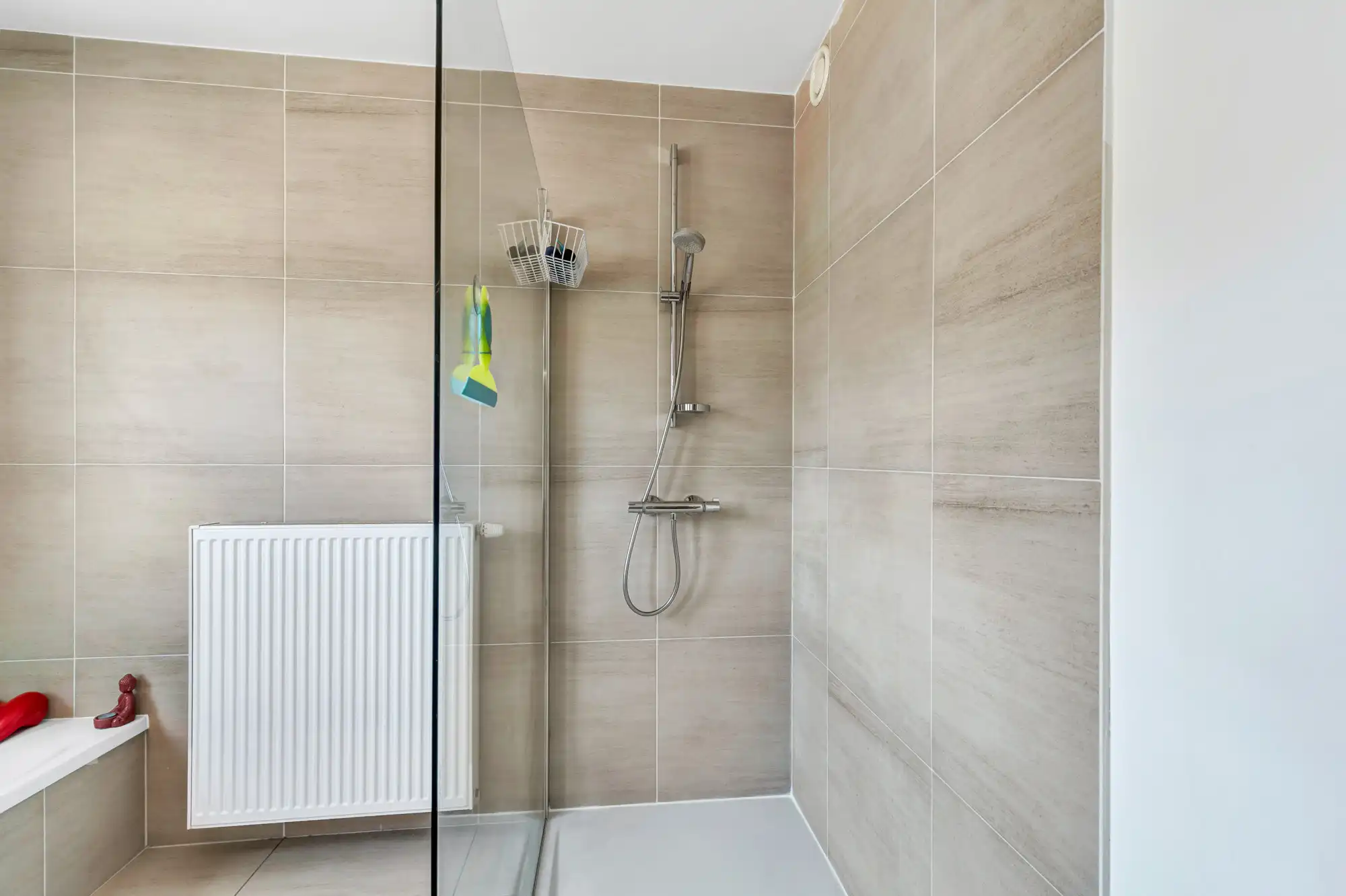Instapklare, goed onderhouden woning te Iddergem met 3slpk foto 18