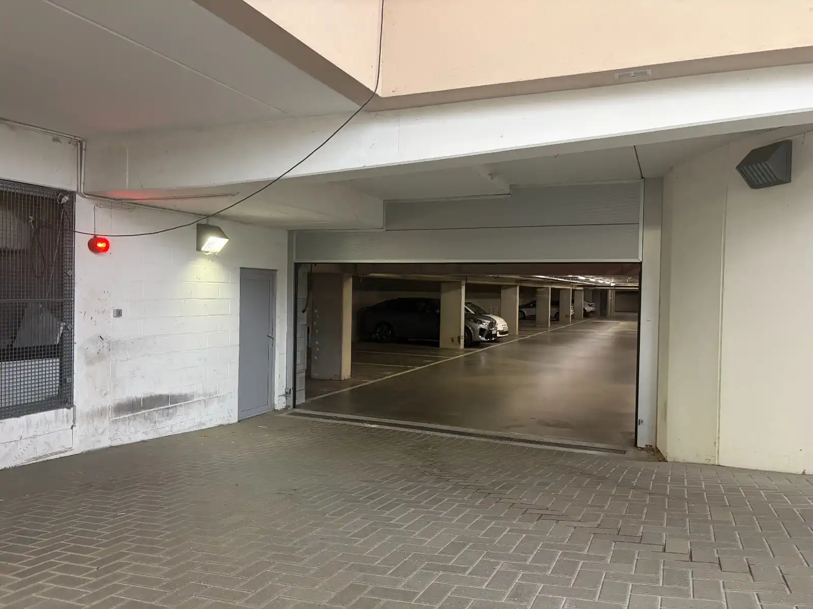 Ondergrondse autostaanplaats te huur in hartje Gent – Apostelhuizen foto 3