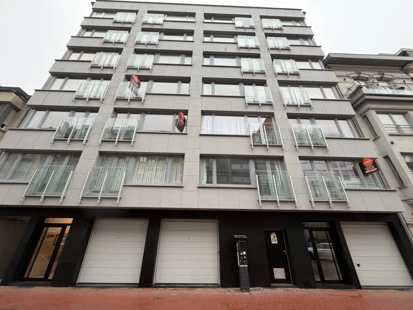 Instapklaar goed onderhouden appartement met één slaapkamer in het hartje van Blankenberge. Dichtbij het strand, het commercieel centrum en het openbaar vervoer. foto 13