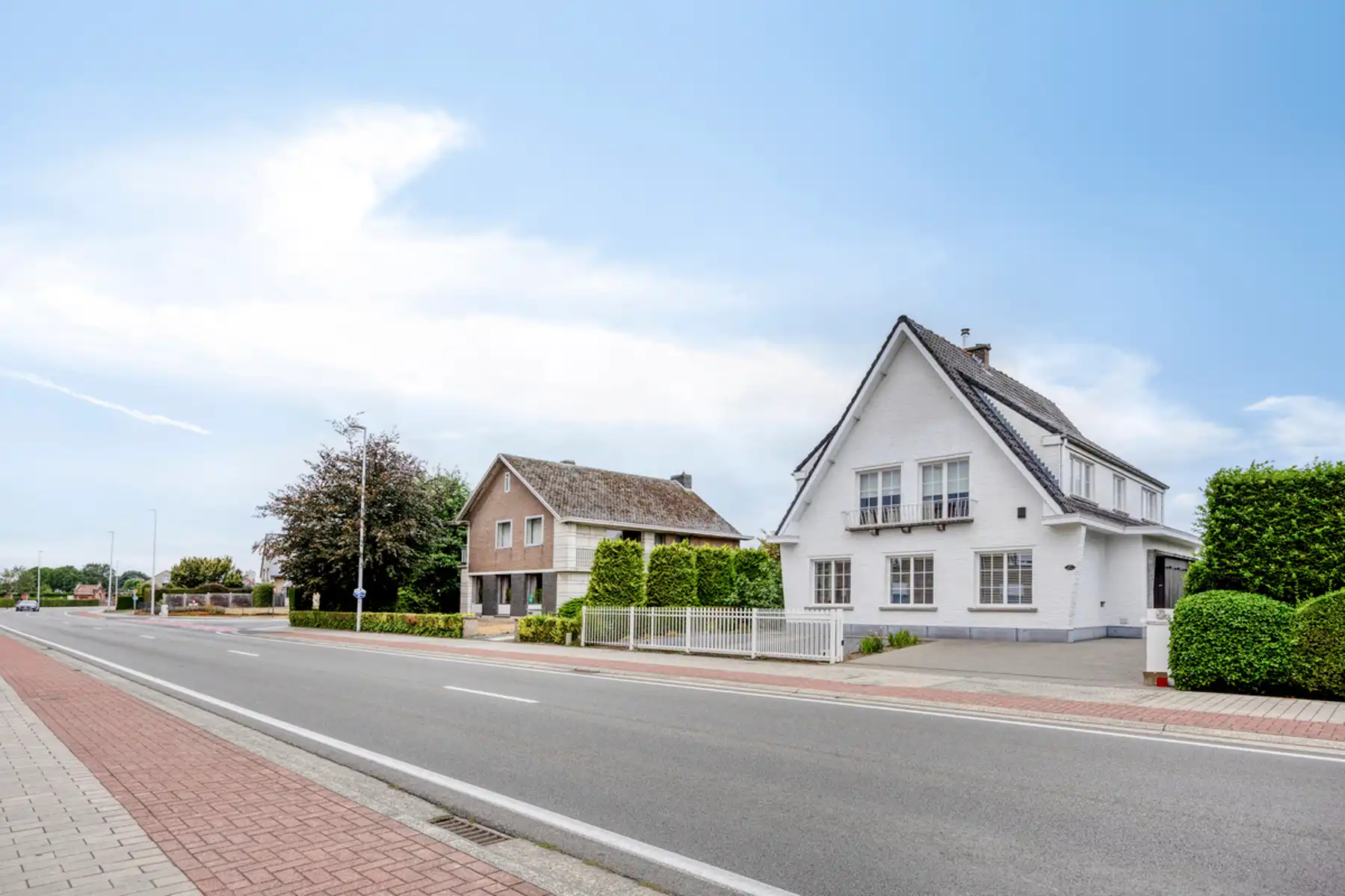 Hoofdfoto van de publicatie: Idyllische open bebouwing mét afzonderlijke garage 