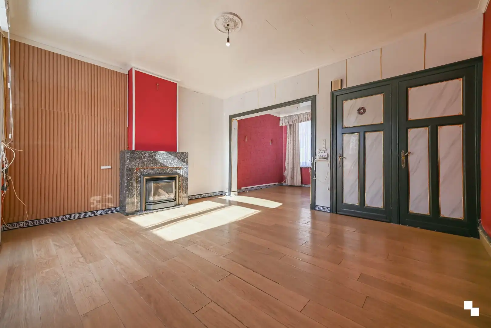 Knusse rijwoning nabij centrum Izegem foto 3
