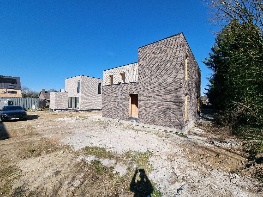 Nieuwbouwwon. 3 slpks, voll. onderkelderd foto 2