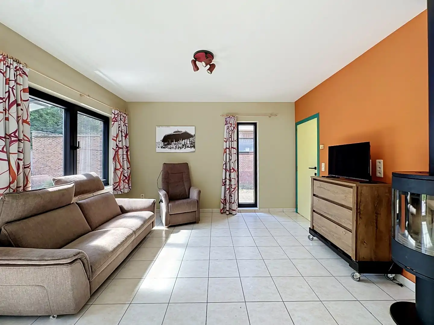 Instapklare, vrijstaande woning op een prachtig perceel van 17 are foto 5