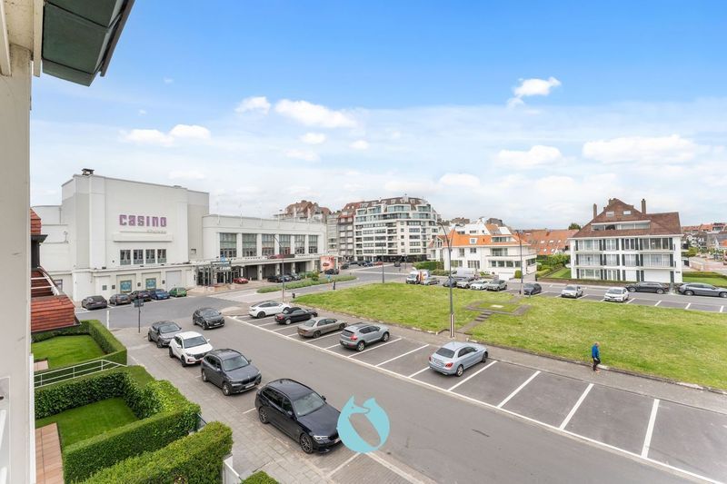 Trendy gerenoveerd appartement op het Casinoplein (Canadasquare) te Knokke foto 27