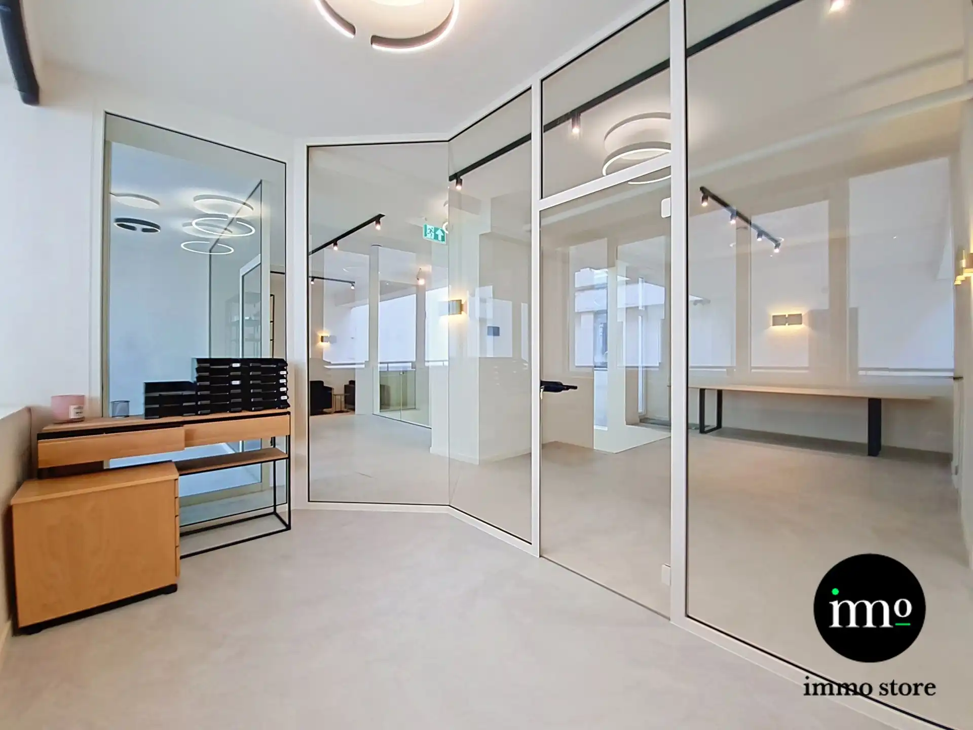Instapklaar duplex-bureau met 4 parkeerplaatsen foto 10