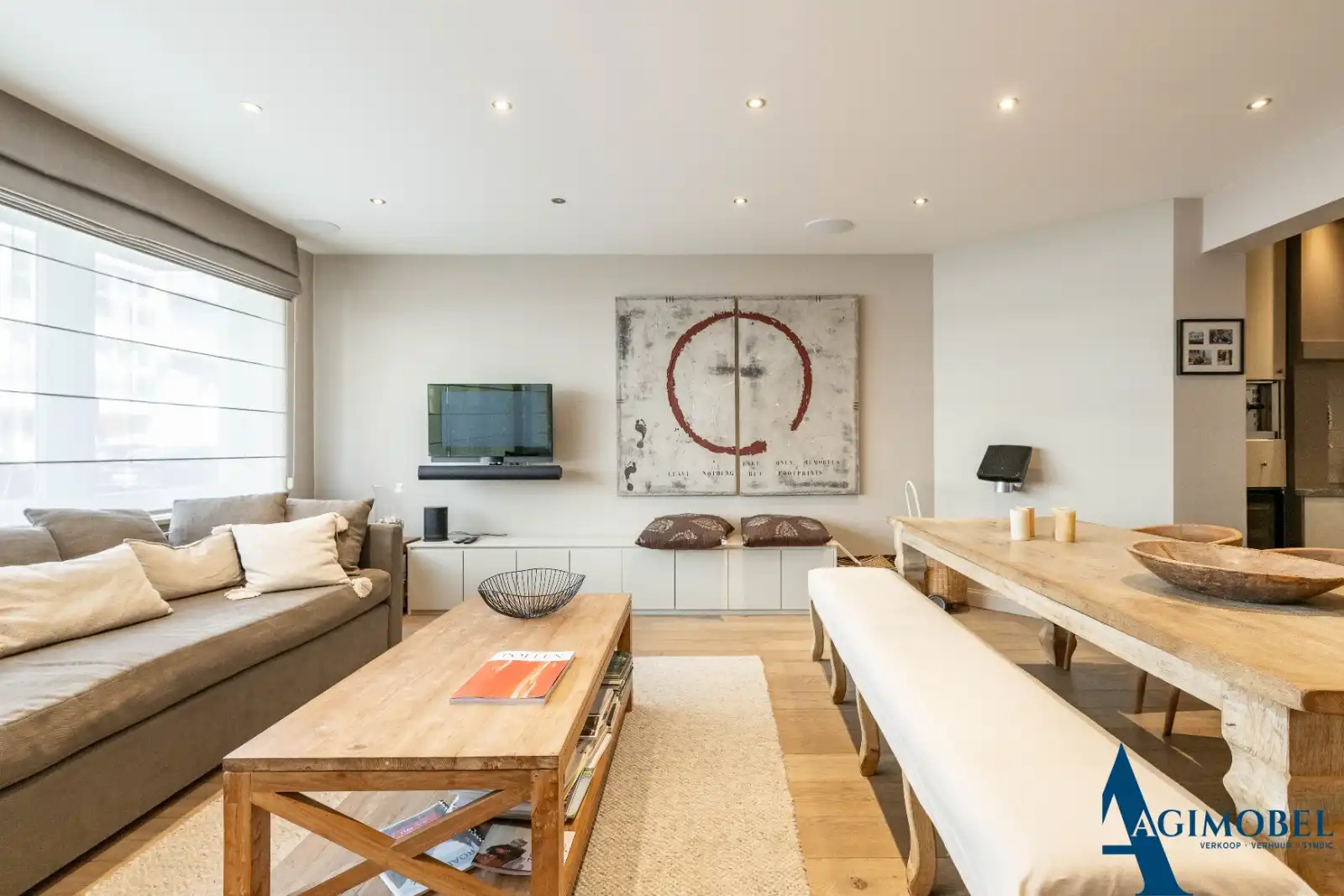 Beleef een vakantie aan zee met landelijke charme  in dit ruim appartement met terras/koer en 3 grote slaapkamers, 200m van het strand. foto 4