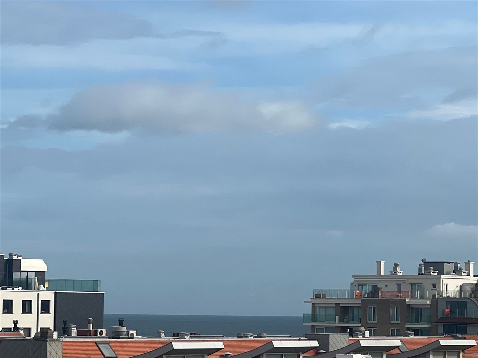 Riante dakstudio met groot terras en terrasberging foto 3