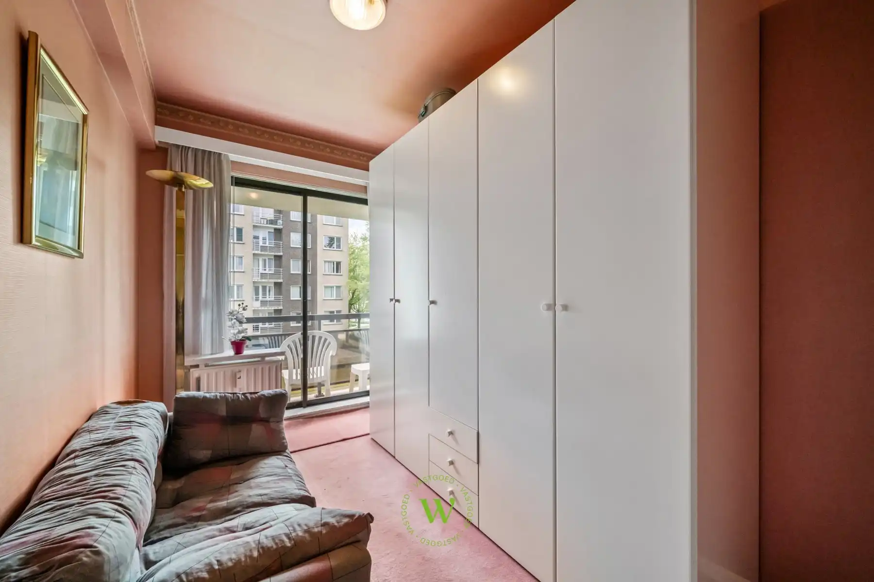 Ruim 3 slpk appartement Sint-Andries met garage foto 15