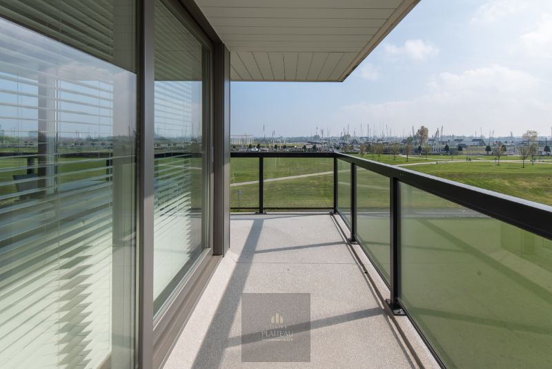 Instapklaar hoekappartement met zicht op de jachthaven en het maritiem park. foto 8